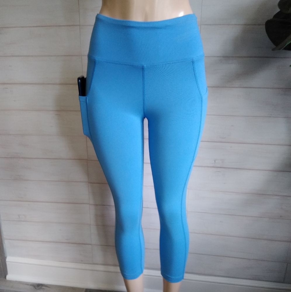 KiraGrace high waist pockets Yoga Capri